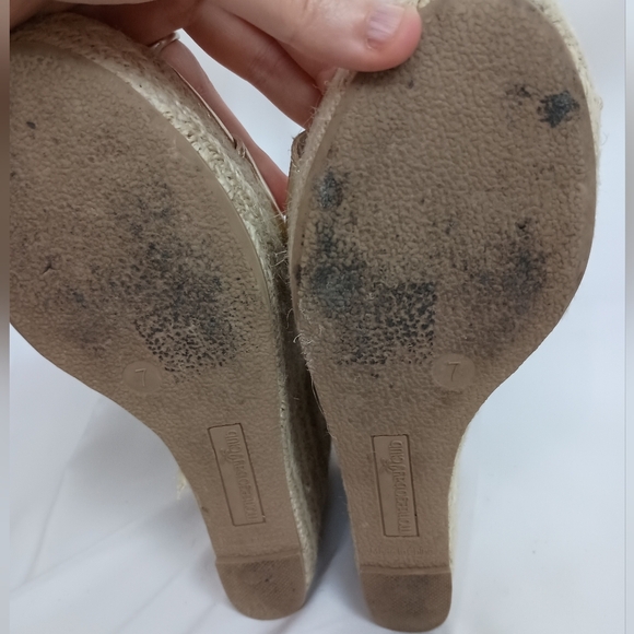 2/$30 MONTEGO BAY CLUB Gold Metallic Women's‎ Sandals (#15) - Picture 4 of 5